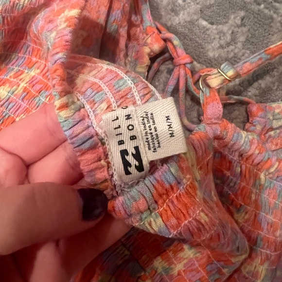 Billabong - Picture 3 of 4